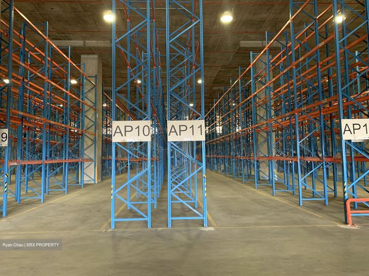 Gul Street 4 (D22), Warehouse #594019091